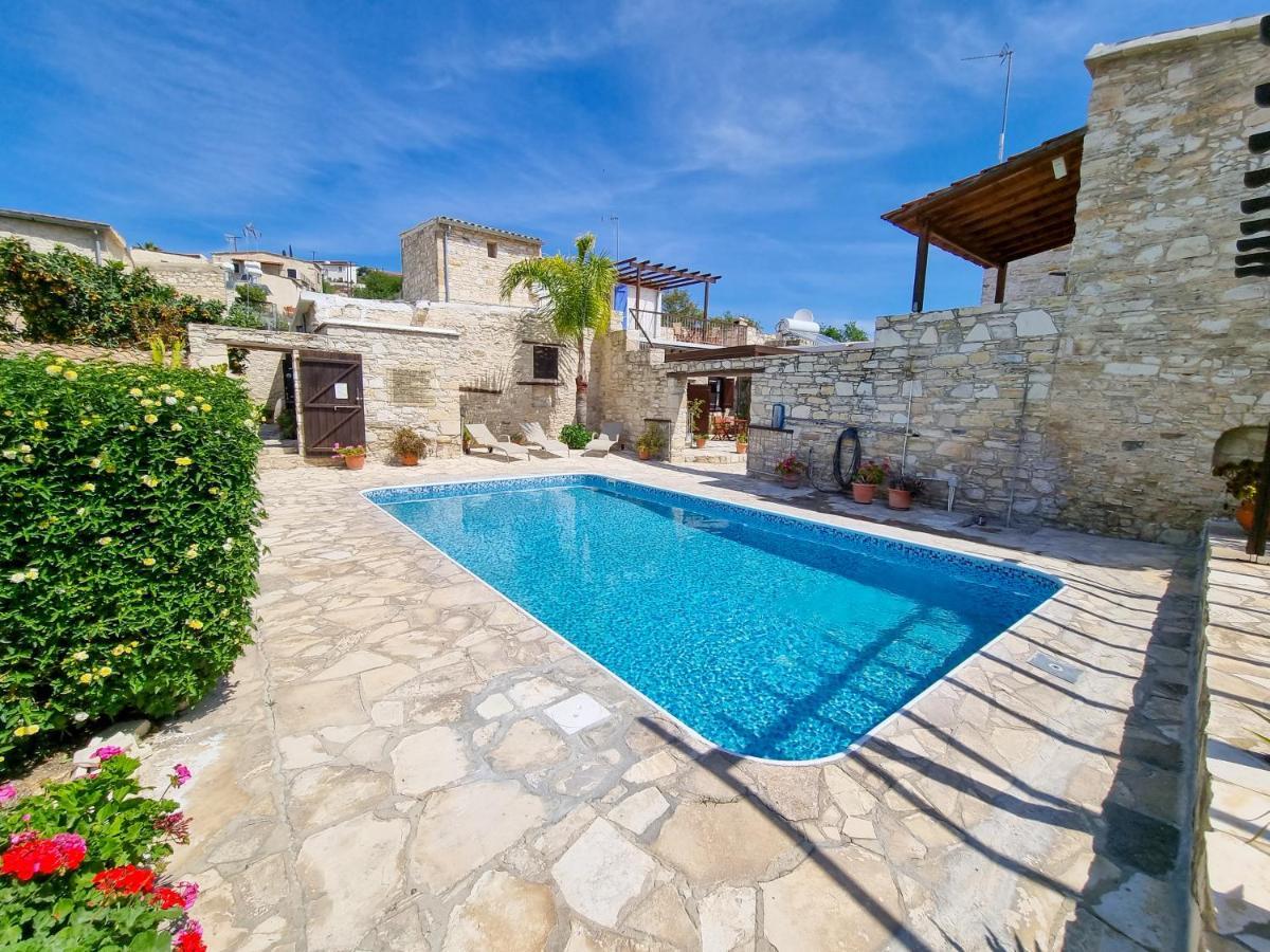 Poseidon'S Pool Paradise Skarinou Exterior photo